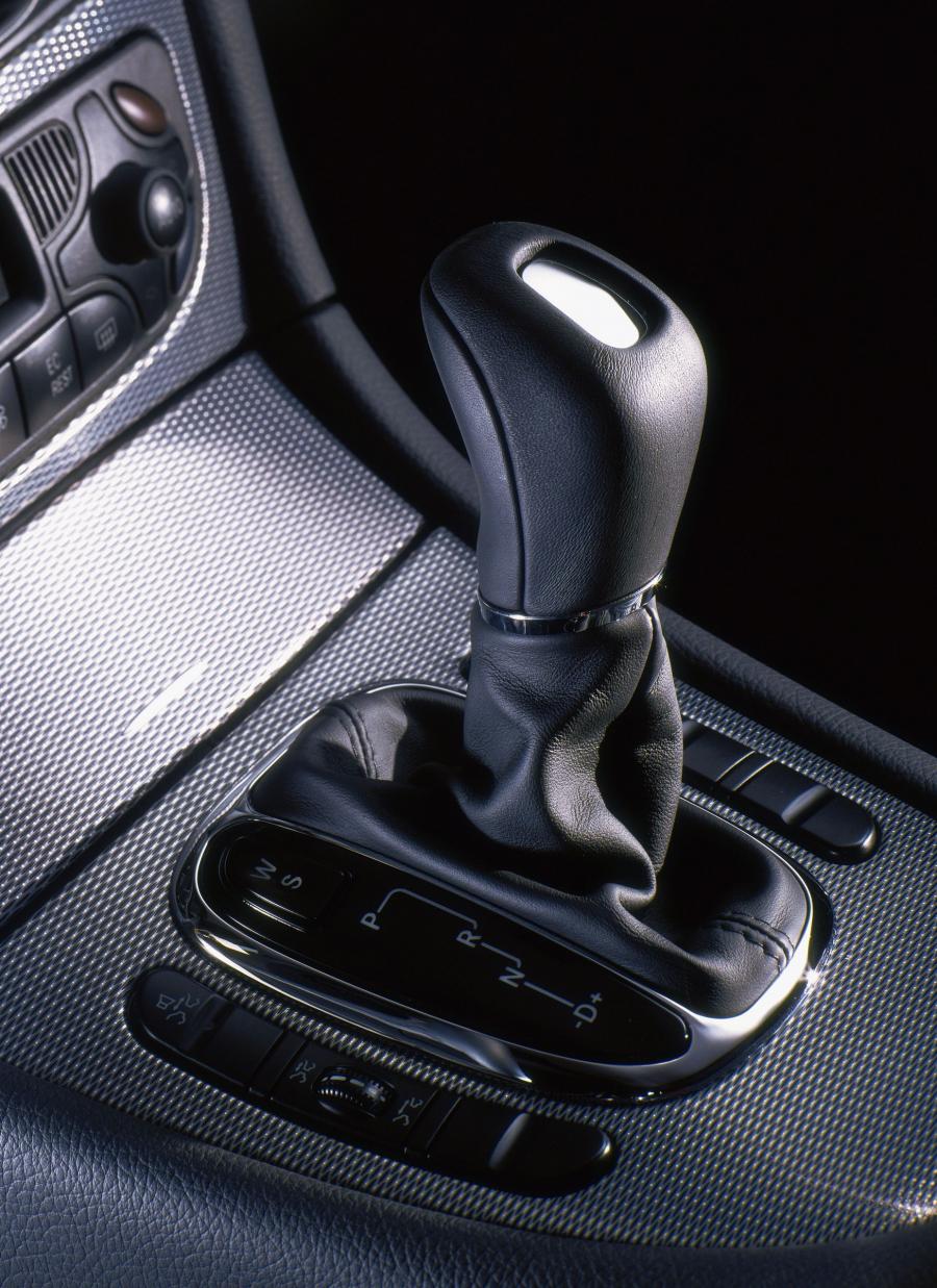  Mercedes-Benz CLK-Class 2003 года  (фото 91 из 163)